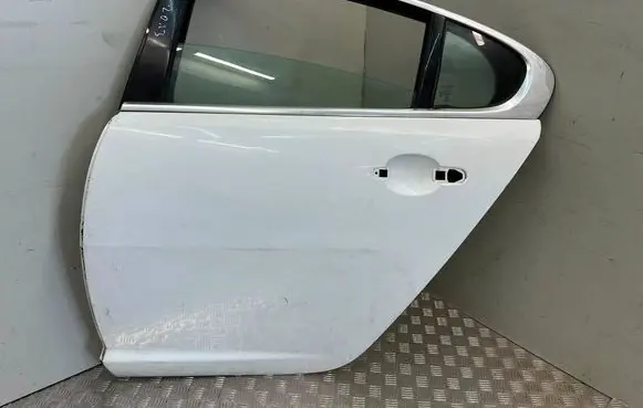 Jaguar XF X250 Rear door
