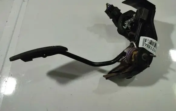 Toyota Corolla Verso AR10 Accelerator throttle pedal 