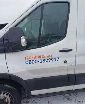 Ford Transit Front windscreen/windshield window 105KM