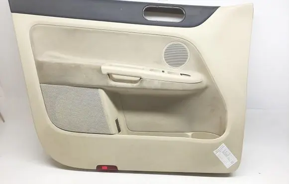 Volkswagen Golf Plus Front door card panel trim 5M1868109