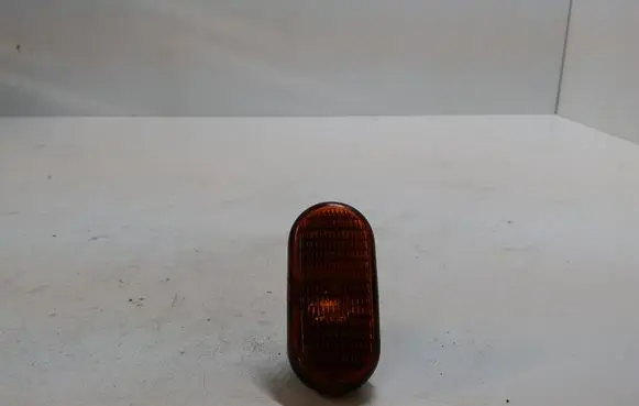 Renault Scenic I Front fender indicator light 7700822136