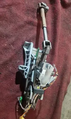 Steering wheel axle set