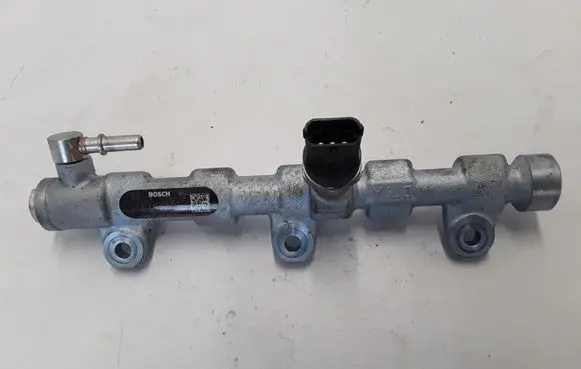 Renault Koleos II Fuel main line pipe