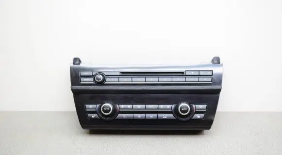 BMW 5 F10 F11 Interior fan control switch 9299015