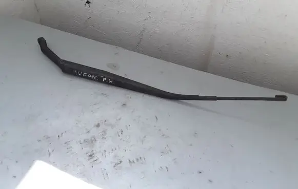 Hyundai Tucson JM Front wiper blade arm NOCODE