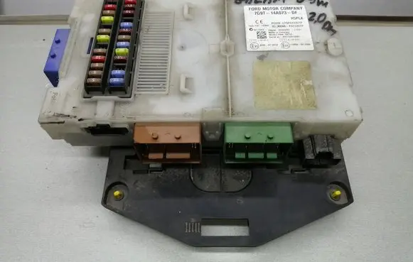 Ford Galaxy Fuse module 7G9T14A073DF