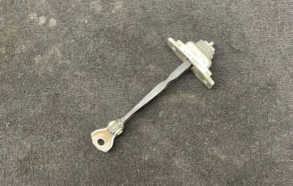 Toyota Prius (XW30) Front door check strap stopper