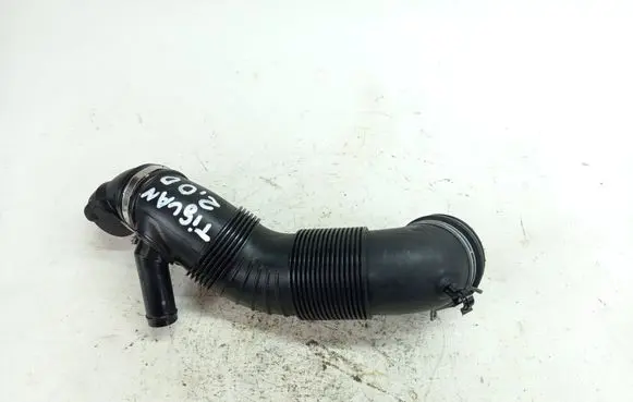 Volkswagen Tiguan Intercooler hose/pipe 5K0129656