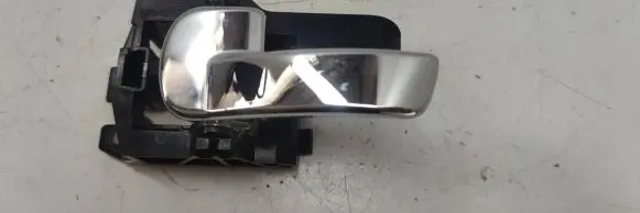 Nissan Qashqai Front door interior handle 80671jdo8449