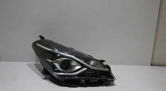 Toyota Yaris Headlight/headlamp