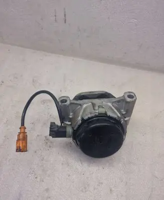 Audi A8 S8 D4 4H Engine mount bracket