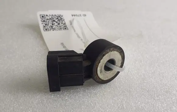 Hummer H3 Detonation knock sensor 12567446