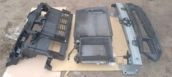 Renault Scenic IV - Grand scenic IV Radiator support slam panel 625000833R