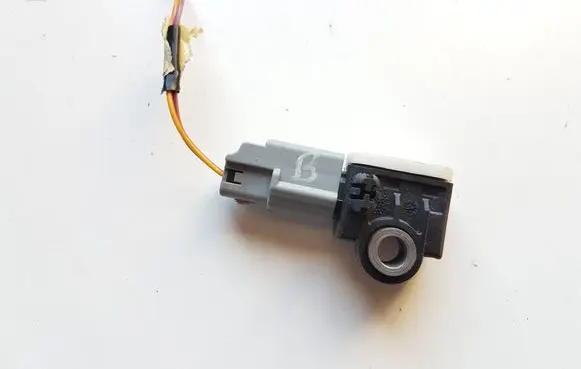 Volvo V60 Airbag deployment crash/impact sensor 31334336