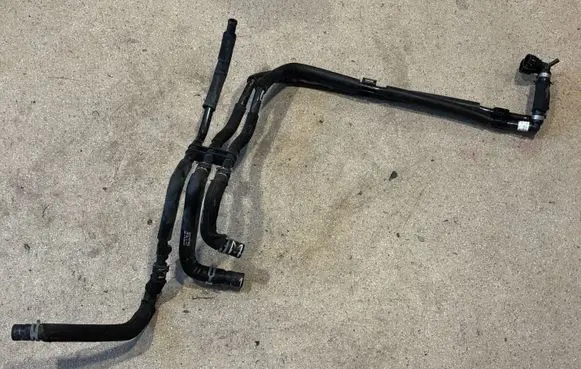 Audi e-tron Engine coolant pipe/hose 4KE122480AM