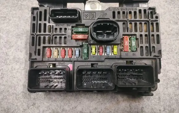 Fuse box set