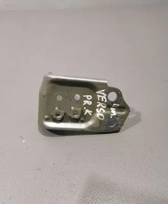 Toyota Verso Fender mounting bracket