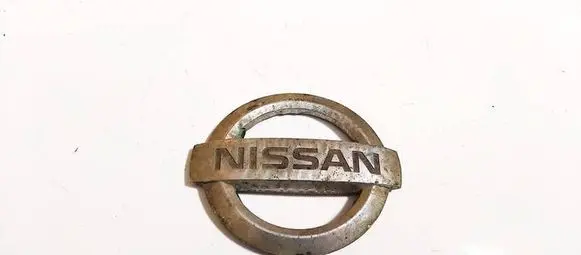 Nissan Murano Z50 Manufacturer badge logo/emblem 5y710