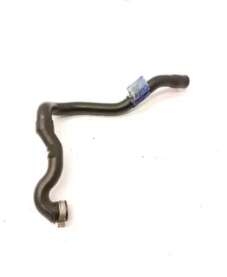 Volvo XC90 Breather hose/pipe 8692217