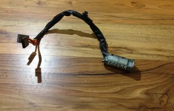Renault Laguna I Ignition lock contact 826226