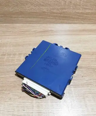 Toyota Corolla Verso AR10 Combustion control unit/module 896180F020 MB1238009021