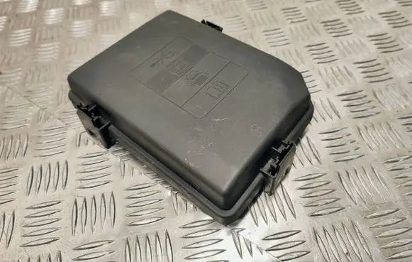 Opel Astra K Fuse box cover 