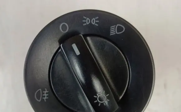 Volkswagen Polo Tailgate/trunk/boot open switch 6Q0941531B