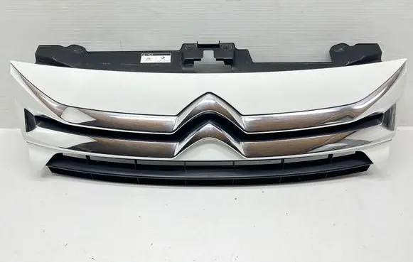 Citroen Jumpy Front bumper upper radiator grill 1440172580