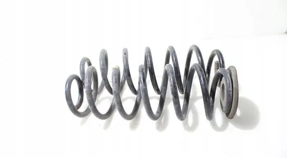 Volkswagen Jetta VI Coil spring/strut mount 