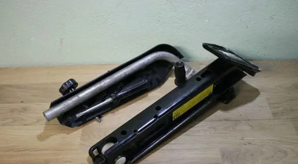 Volkswagen Sharan Tool set 7M3012113 7M3012021A