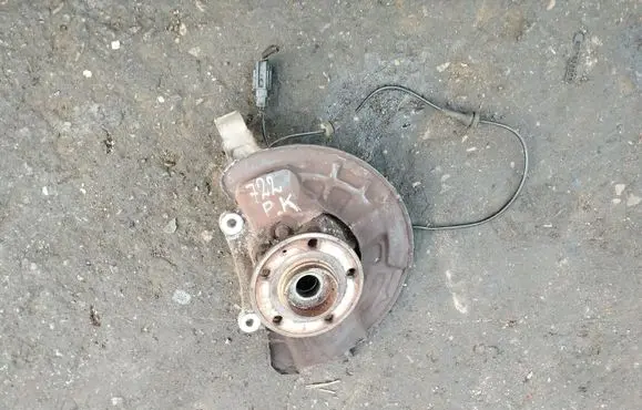 Volvo S60 Front wheel hub