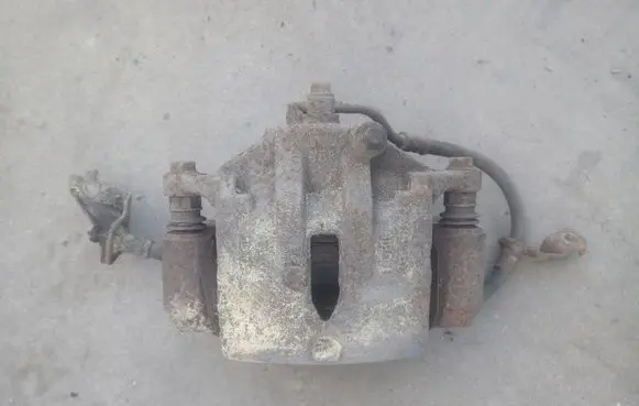KIA Sportage Front brake caliper