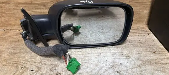 Volvo XC70 Front door electric wing mirror 
