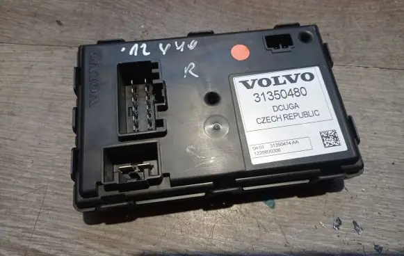 Volvo V40 Tow bar trailer control unit/module 31350480