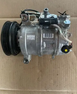 Mercedes-Benz B W246 W242 Air conditioning (A/C) compressor (pump) 4472501670 6SAS14C A0008303502