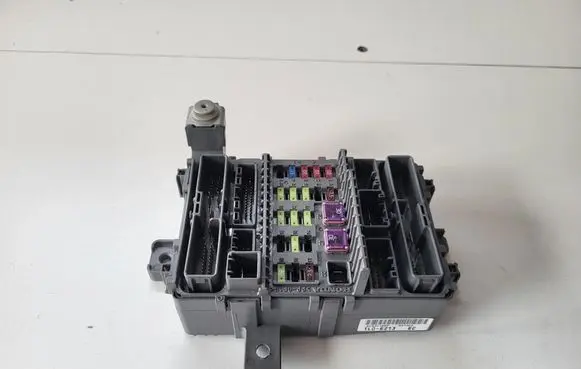 Honda Accord Fuse module TL0E213EC