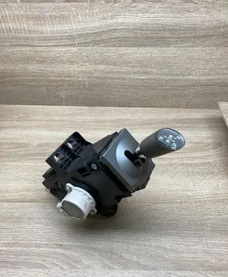 Toyota Prius (XW20) Gear shifter/selector 8945147030 1923002020