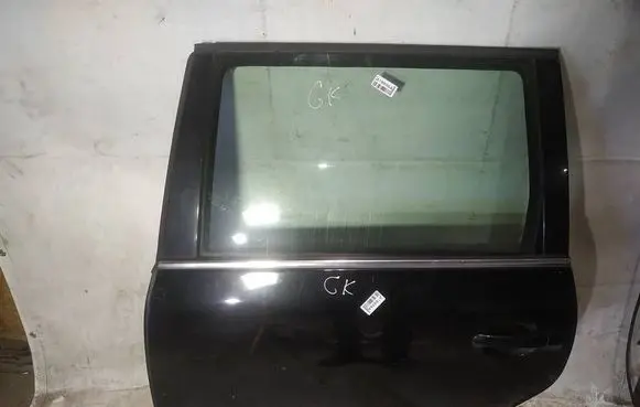 Volkswagen PASSAT B5.5 Rear door juodos