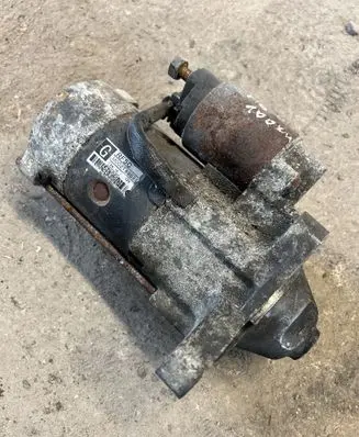 Mazda 6 Starter motor M002T8867 RF5C