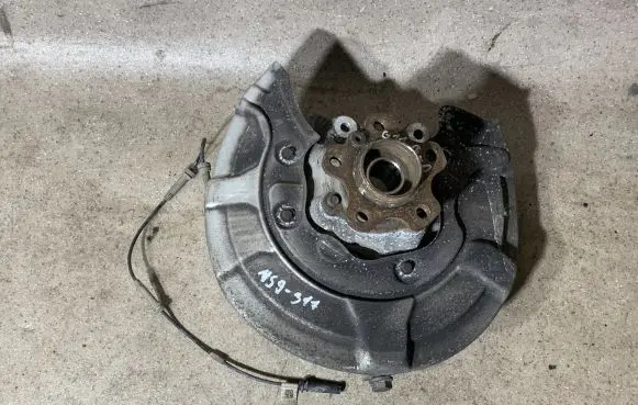 BMW 7 G11 G12 Rear wheel hub 62165410