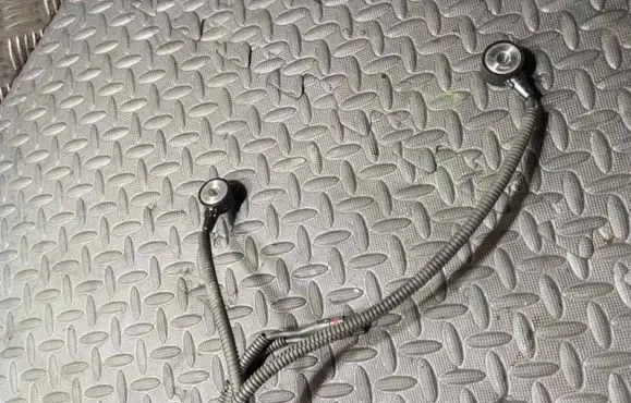 BMW 5 F10 F11 Detonation knock sensor 7531705