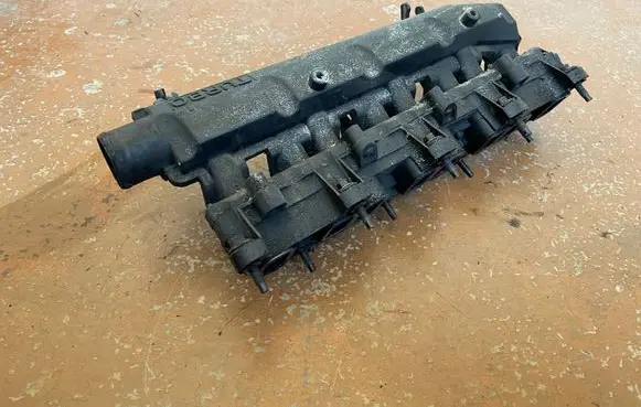 Ford Mondeo Mk III Rocker cam cover 