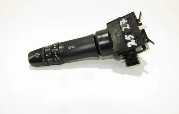 Peugeot 4007 Light switch E380013