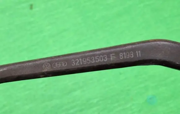 Volkswagen Jetta II Wiper control stalk 321953503F F819311