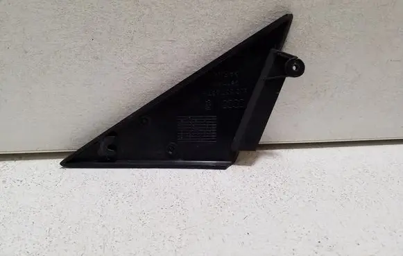 Audi TT TTS Mk2 Other front door trim element 8J0837637A