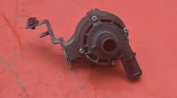 Dacia Dokker Water pump 0392023251