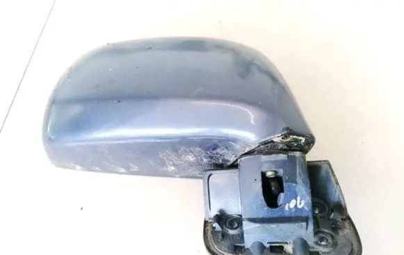 Hyundai Trajet Front door electric wing mirror