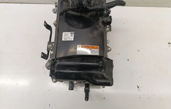 Toyota Yaris XP210 Voltage converter inverter G9200K0011