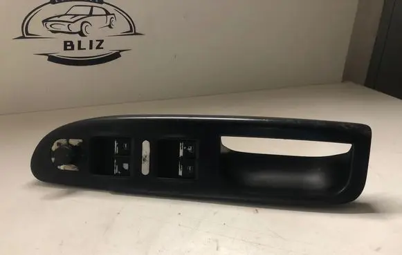 Volkswagen PASSAT B6 Electric window control switch 3C1867171B