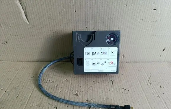 Seat Ibiza V (KJ) Tire air pump compressor 5N0012615F